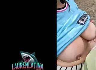 Madura venezolana pays Uber with condomless sex in public Medellin Colombia. She bends over doggystyle for the driver.