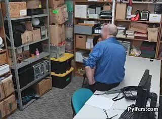 Frizzy-haired ebony teen 18+ sucks patrolman's cock