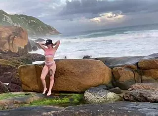 She asked me to take photos of her in SC but I couldn't resist fucking her bareback behind the rocks