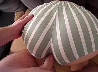 damn, fucked my stepsister through hole in her shorts, those torn shorts got me hard 😈