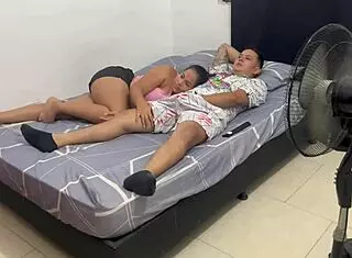 Mi Cuñada Adora Sacarme La Leche Y Me Busca Hasta Cuando Veo Tv Para Correrme En Sus Tetas