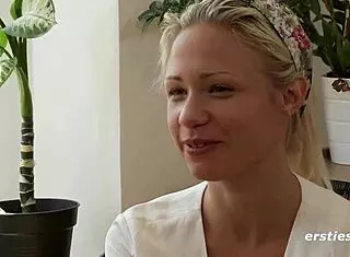 Niedlich und versaut, I mean verliebe dich in gabi with her big natural tits and wet pussy vibrator play.