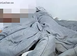 culona latina friend rides my cock with delicious sentones breaking it in petite slut style.