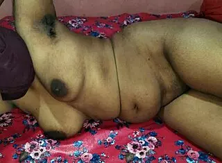 继兄偷偷溜进猛干睡死的大奶下垂妹妹