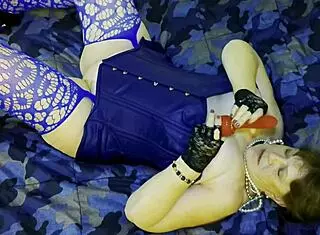 Granny Carmen, want to lick my blue spot until your dick cums hard?