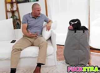 可爱18+小骚货父亲节给干爹玩害羞吻戏