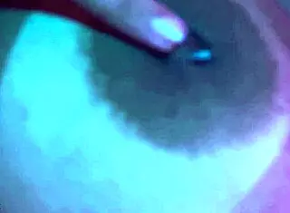 抽烟拉丁辣妹不停舔脚狂拜