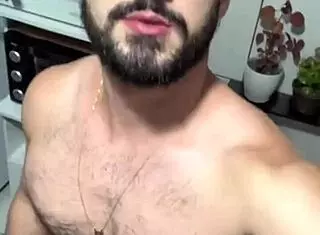 de boa em casa, this brazilian bodybuilder resolves to masturbate solo with huge cock and bdsm fetish vibes