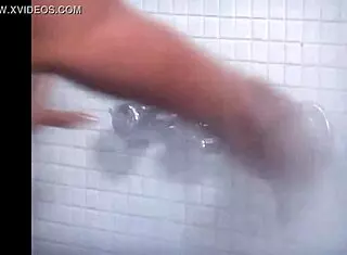 hey, why is this sexy ebony girl showering in hd like in kolchak the night stalker?