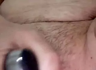 Sammie dives into wet pussy licking session