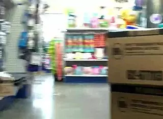 Milf with phat ass, hidden candid view.