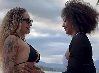 as aventuras do casal black demos carona para uma desconhecida que conhecemos na praia e o destino foi nossa casa bruninha surfistinha