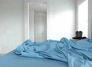 Hey, my stepsister just gave me this amazing handjob after catching me