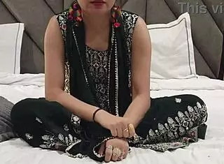 Chubby Big Ass Desi Bhabhi Maa Fucked By Harami Devar In Cowgirl Creampie!