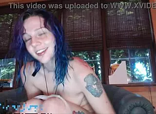 Cute Girl Masturbates Pussy Before Convention