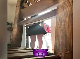 墨西哥妹索菲亚·贝莉诱惑外卖哥用逼付款