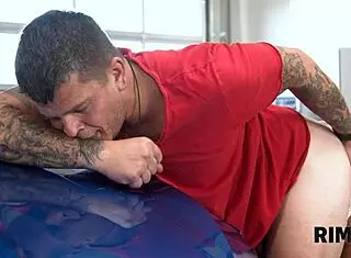 Rim4k Car Mechanics Anus Is Tongued By A Sexy Short-Haired Beauty