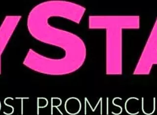 巨乳金发老奶奶和18+骚货女同互扣