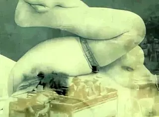 暗灯娱乐两百年复古A片精选