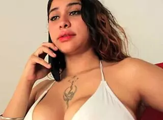 me follo a mi hermanastro para que me preste la piscina