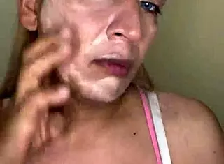 hey, watch me apply makeup beautifully for my viewers