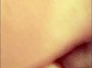 Se Graba Sin Bragas Para Buscar Al Primer Hombre Que Le Haga Un ANAL PROFUNDO. Colombian Milf Secretary Upskirt Action in Skirt.