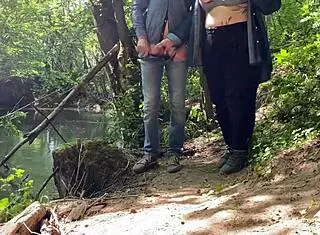 丰满岳母露大奶湿逼撸管撩骚