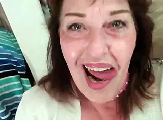 She casually slips off those favorite pink panties from dawnskye1962 in this retro blue films clip with big ass tease.