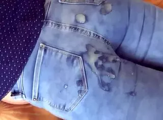 After FUCKING this blonde milf in jeans, I PULL up to receive BIG CUMSHOTS on her big ass. Homemade compilation with handjob and hairy pussy details.