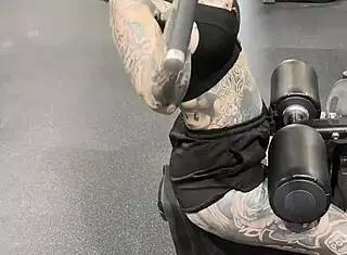 milf gym life features big ass big tits tattoo cougar in leggings workout