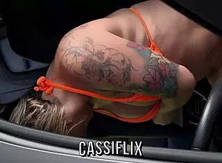 Oh wow, I got peladinha in the car showin my wet bucetinha, and the boy grabbed me, foded my big ass so gostoso with tattooed body bent over – watch full on Cassiflix!!