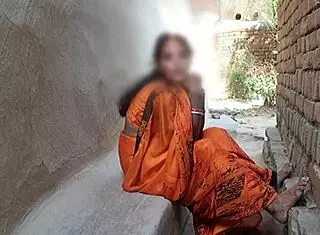 18 sal ki badi gand wali sauteli bahan ki chudai with intense anal creampie