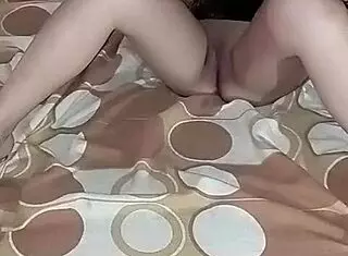 毁掉女友妹妹的骚屄猛干