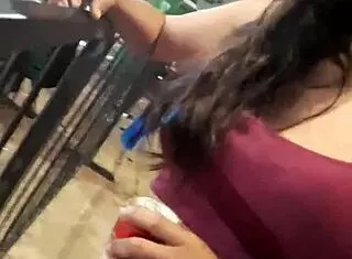 Jovencita Pillada En La Calle Después De La Fiesta. Él No Pudo Aguantar Ni 5 Minutos Con Piernas Abiertas En Público.