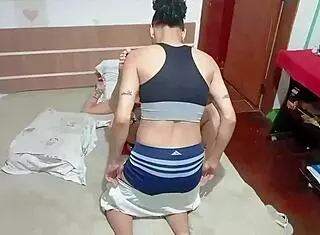 Amiga Da Minha Enteada Mefodeu Com Dedo E L�ngua