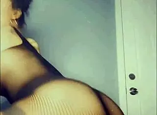 Oh man, she's so wet like the ocean with that close-up squirting and buttplug in her big pussy...