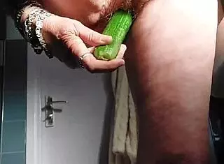 Hey oma, why are you fucking that cucumber in your granny kut?