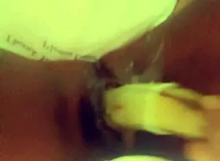 屁眼塞蔬菜...哎呀超爽