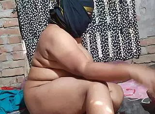 Gorgeous model eagerly sucks and fucks with passion