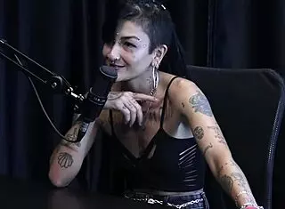 Prefer Dominar Tem Vontade de um Gang Bang com Oito Gosta de Pau Grande e o Vídeo que Fez com o Mário - Caroleta Roots Watch on Sheer Red