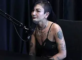 Prefer Dominar Tem Vontade de um Gang Bang com Oito Gosta de Pau Grande e o Vídeo que Fez com o Mário - Caroleta Roots Watch on Sheer Red