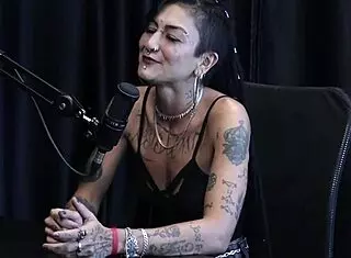 Prefer Dominar Tem Vontade de um Gang Bang com Oito Gosta de Pau Grande e o Vídeo que Fez com o Mário - Caroleta Roots Watch on Sheer Red