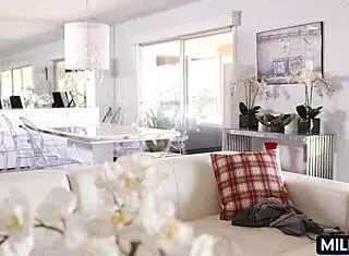 法国熟女大奶清理骚浪熟女诱惑