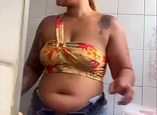 I am in the live and opened my zipper to show how much I want to give, oops