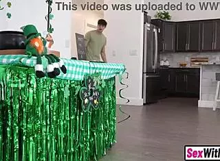 naughty stepsis arranges kissing booth for stepbro encounter