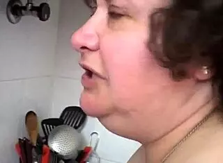 chubby old italian lady broomstick masturbation frenzy!