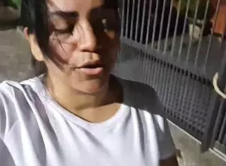 sai sem calcinha pra malhar o personal sentiu o cheiro da minha buceta suadinha me levou pro banheiro e encheu minha buceta de porra