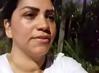 sai sem calcinha pra malhar o personal sentiu o cheiro da minha buceta suadinha me levou pro banheiro e encheu minha buceta de porra