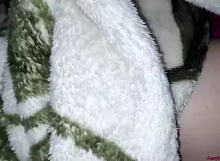 摸继女软嫩处女逼 她求只肛交