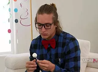 宝贝你太老不吃蛋糕了 Reya Lovenlight Axel Haze